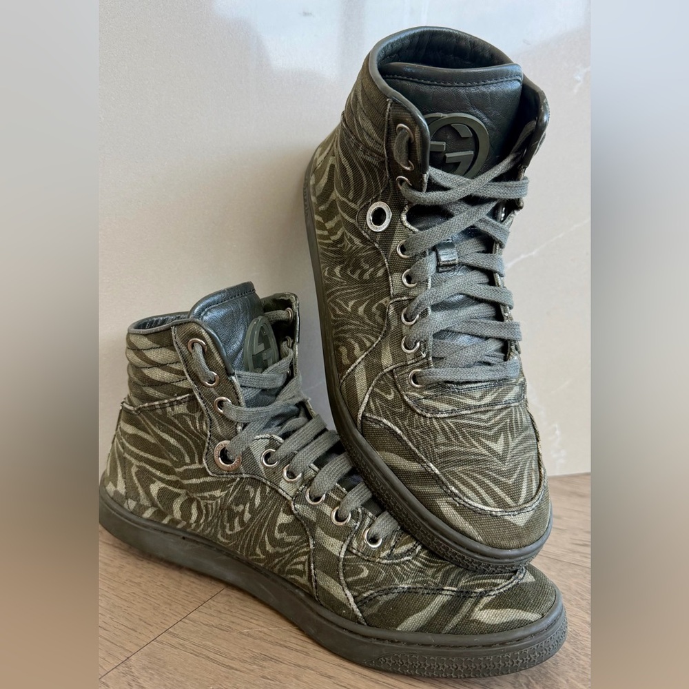 Gucci Green Canvas and Leather Shoes